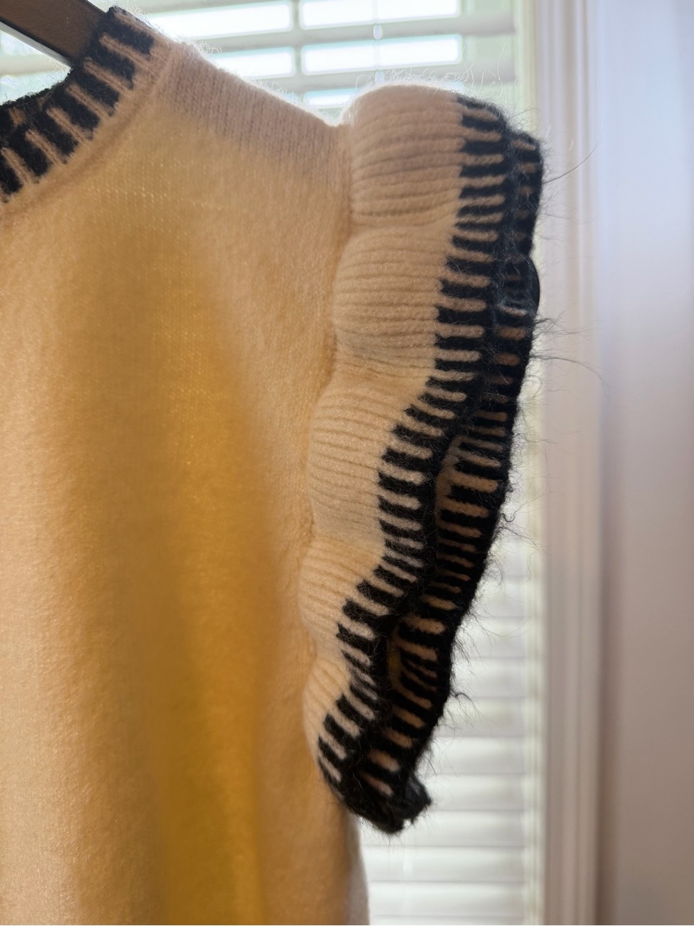 Lumiere Cream Sweater with Black Trim and Ruffled Sleeves Size M - Picture 3 of 6